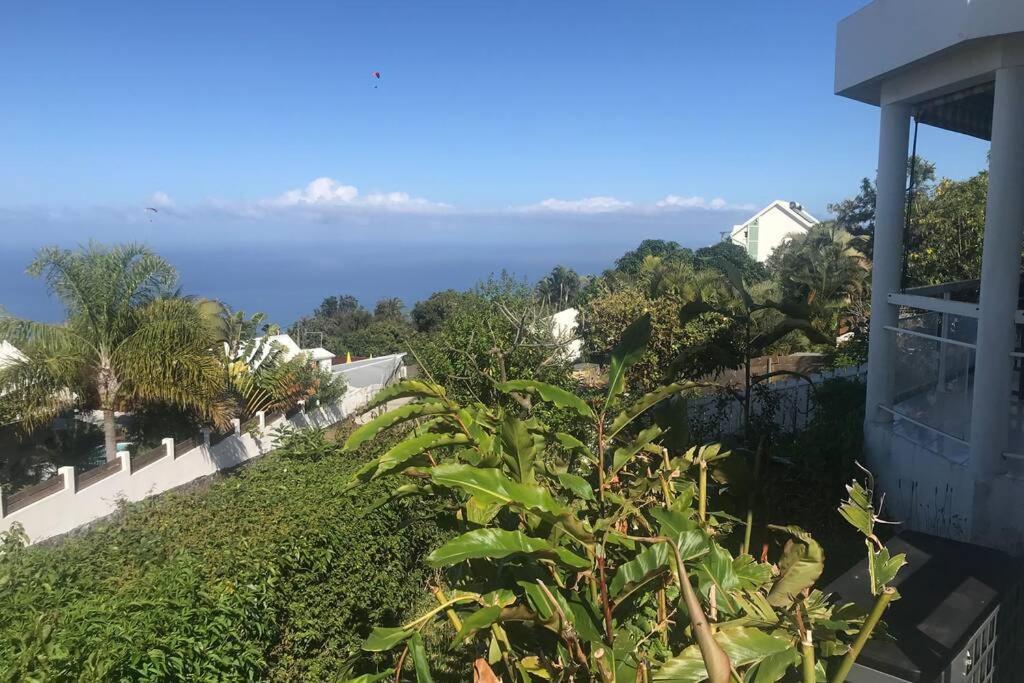 סן-לו St Leu -Villa D'Artiste, Superbe Vue Mer, Piscine Chauffee מראה חיצוני תמונה